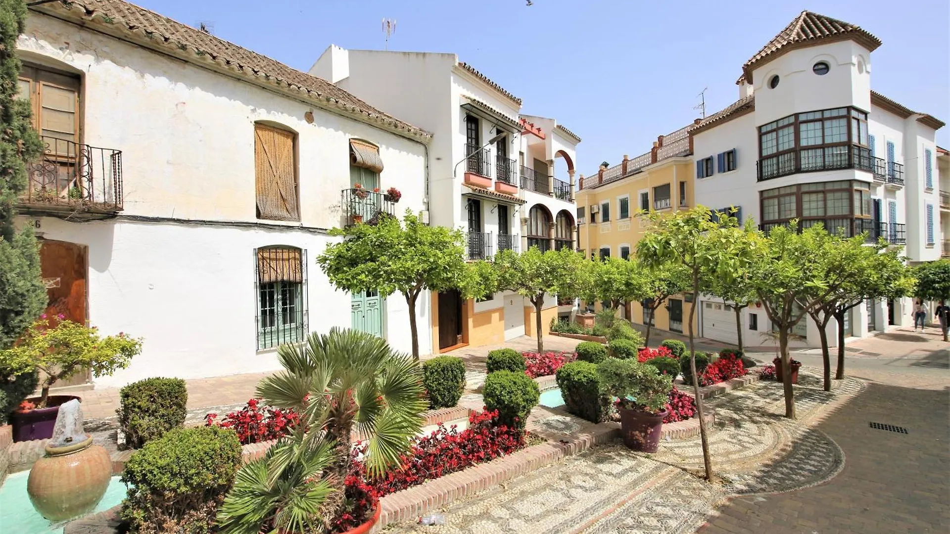 Estepona Centre Apartment Puccini