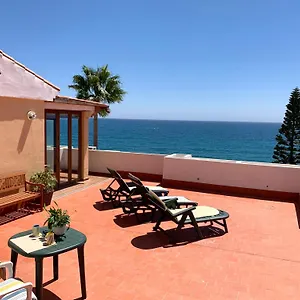 Apartment Penthouse On The Beachfront, Estepona